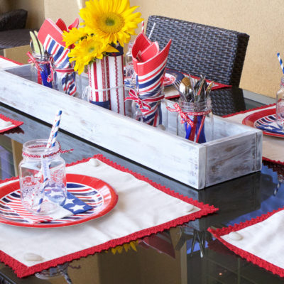 Simple Seasonal Saturdays: Patriotic Tablescape Ideas