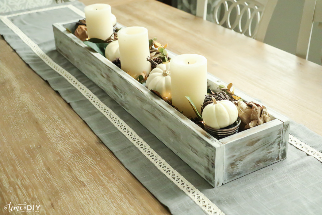 Neutral fall centerpiece