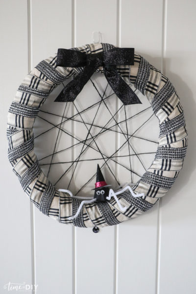 Easy Halloween Spider Web Wreath